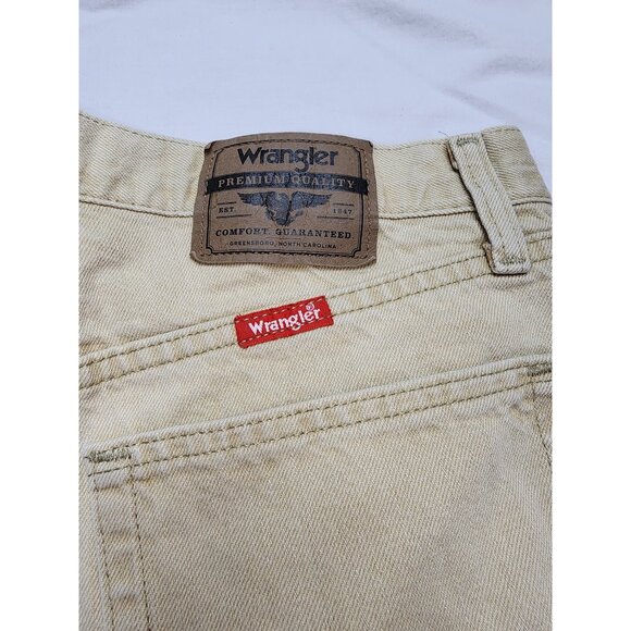 Wrangler‎ Bermuda Shorts size 32 Tan - Picture 3 of 8